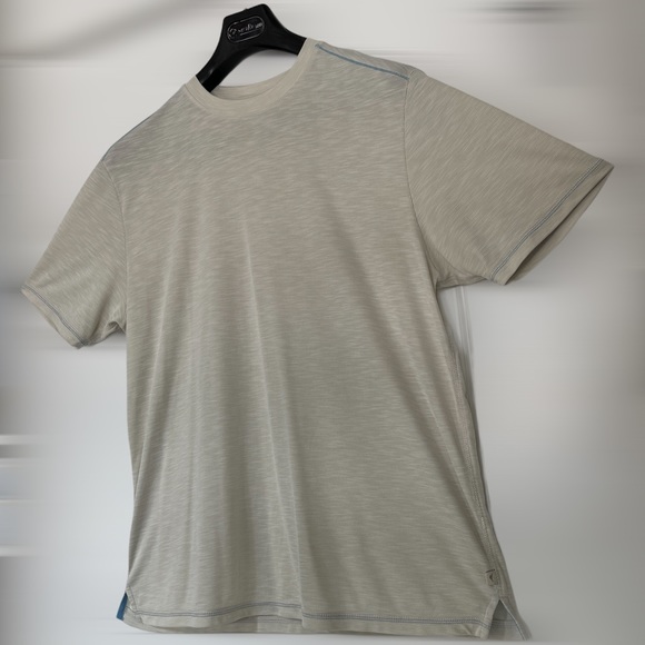 Tommy Bahama solid Color Short Sleeve Shirt - Picture 5 of 7